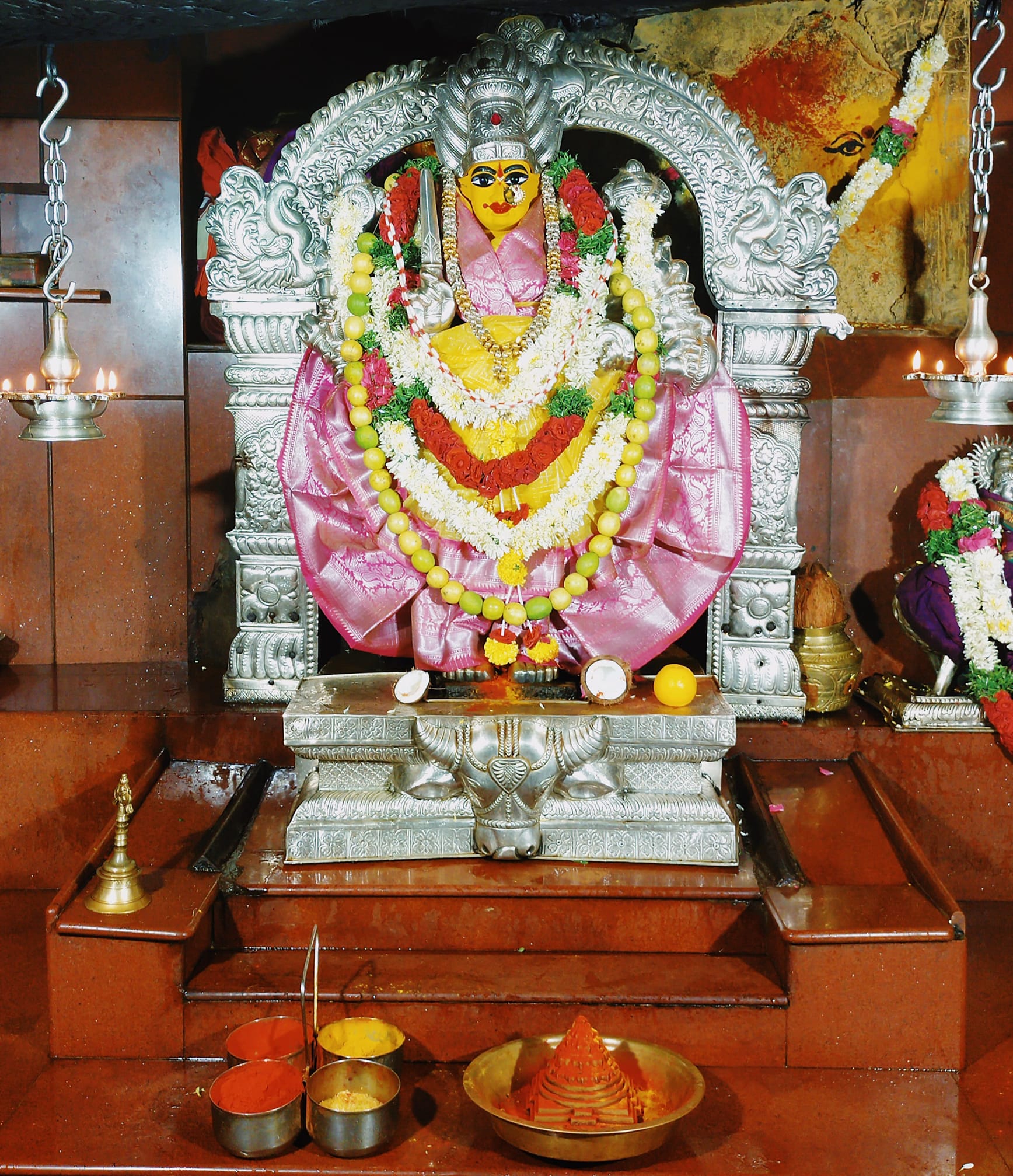 Aug 26 : శ్రీఏడుపాయల వనదుర్గాభవాని అమ్మవారి అలంకరణ